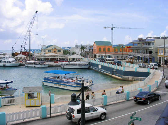 A picture of the the George Town waterfront. 