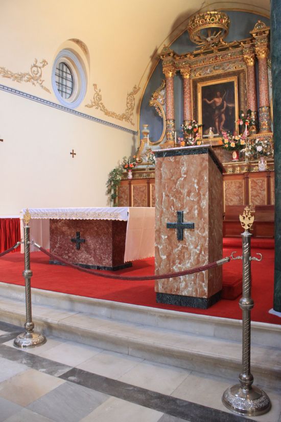 Picture of the  Alter And Lectern From Side Catholic Cathereral  - Fira, Santorini, Greece