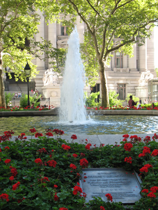 Picture of  The Water Fountain at Bowling Green, New York, USA is shown on this page.