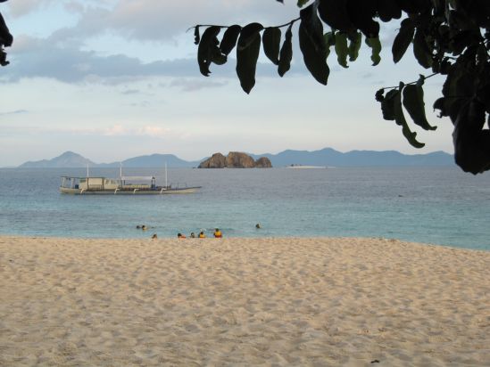 club paradise coron philippines Isla Walang Lang aw from beach picture