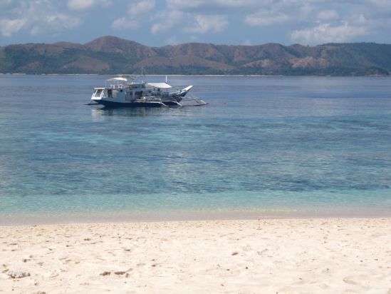 club paradise coron philippines karen claire dive boat beach picture