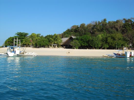 club paradise coron philippines landing on beach picture