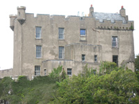 from south close dunvagan castle scotland picture