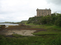 from south dunvagan castle scotland picture