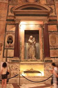   Blessed Virgin Mary Statue In Pantheon    - Rome, Italy
